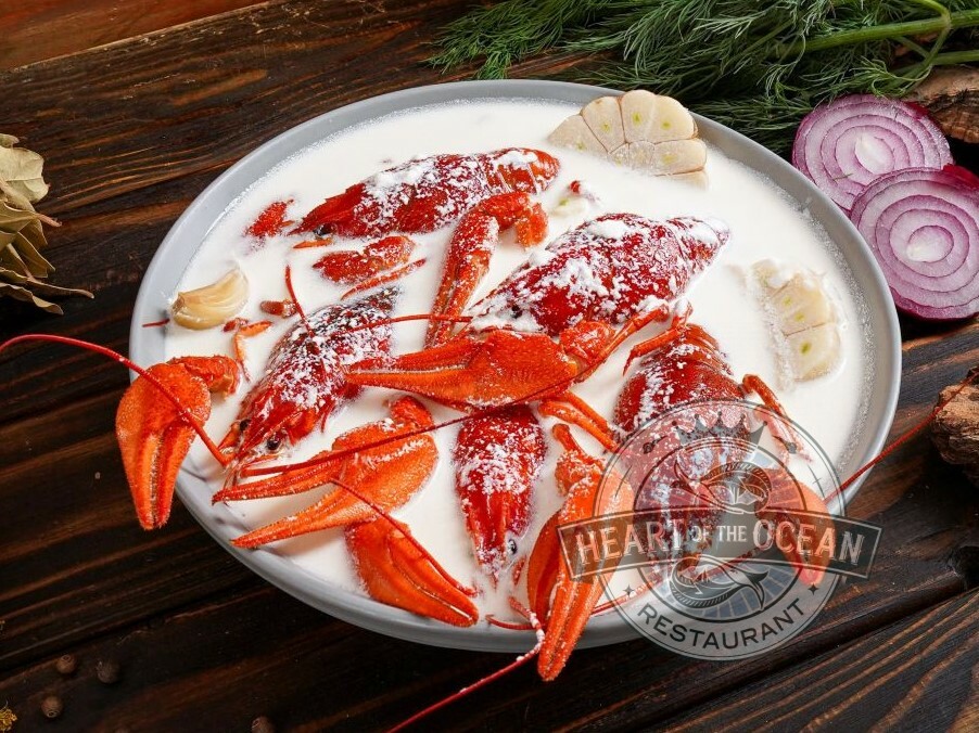 Раки в сметане в чесноком 